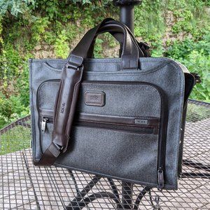 tumi alpha 3 triple compartment brief